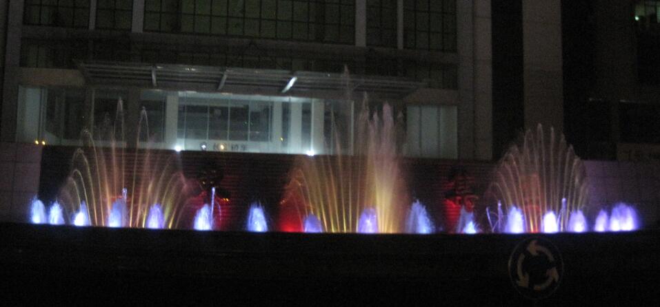 山东天齐集团总部喷泉水景案例
